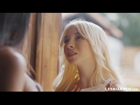 ❤️ 소녀는 몇 달 후 집에 돌아와 결국 새엄마의 음부를 먹습니다. 포르노 포르노에서 ko.fuxporn-com.ru ❤